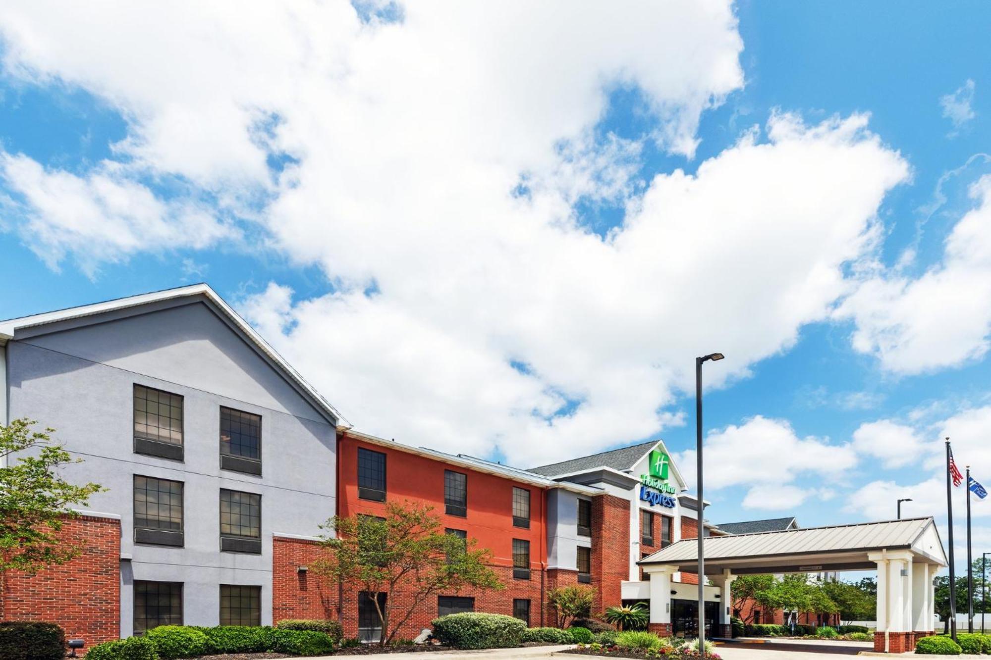 Holiday Inn Express & Suites Sulphur - Lake Charles By Ihg Extérieur photo