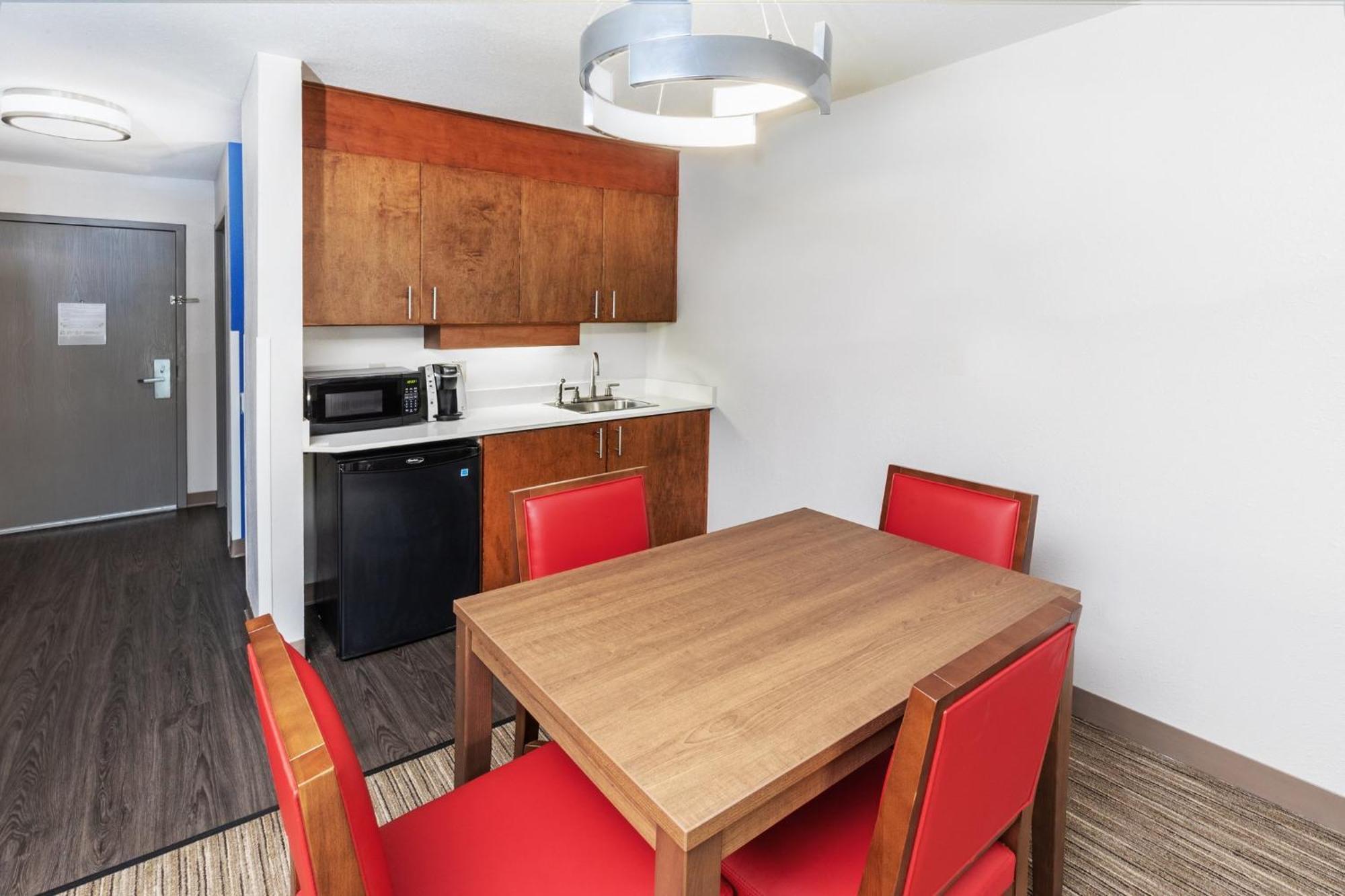 Holiday Inn Express & Suites Sulphur - Lake Charles By Ihg Extérieur photo
