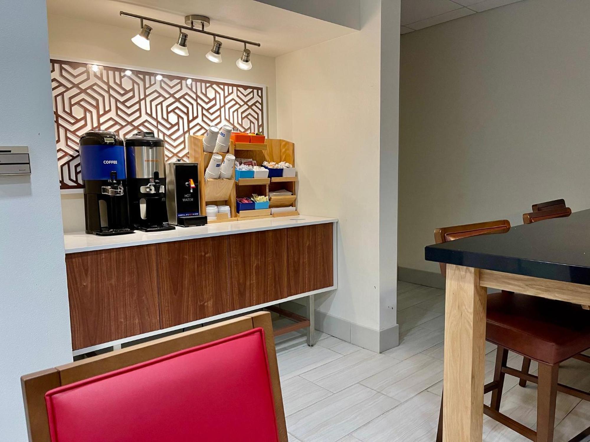 Holiday Inn Express & Suites Sulphur - Lake Charles By Ihg Extérieur photo